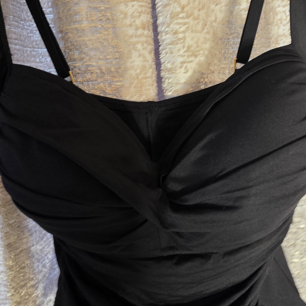 La Blanca Classic Black One Piece Swimsuit NWT - Picture 3 of 6